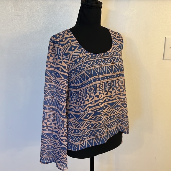 Blu Pepper Sheer Aztec Blouse, Sz. S. - Picture 6 of 10